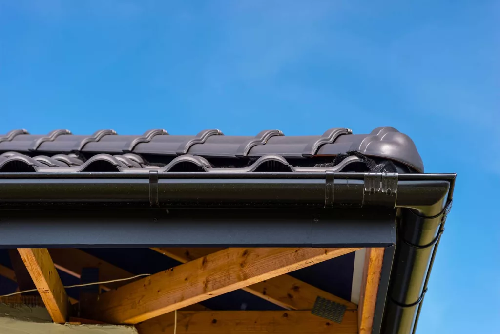 Choose Gutter Solutions for your next gutter replacement.